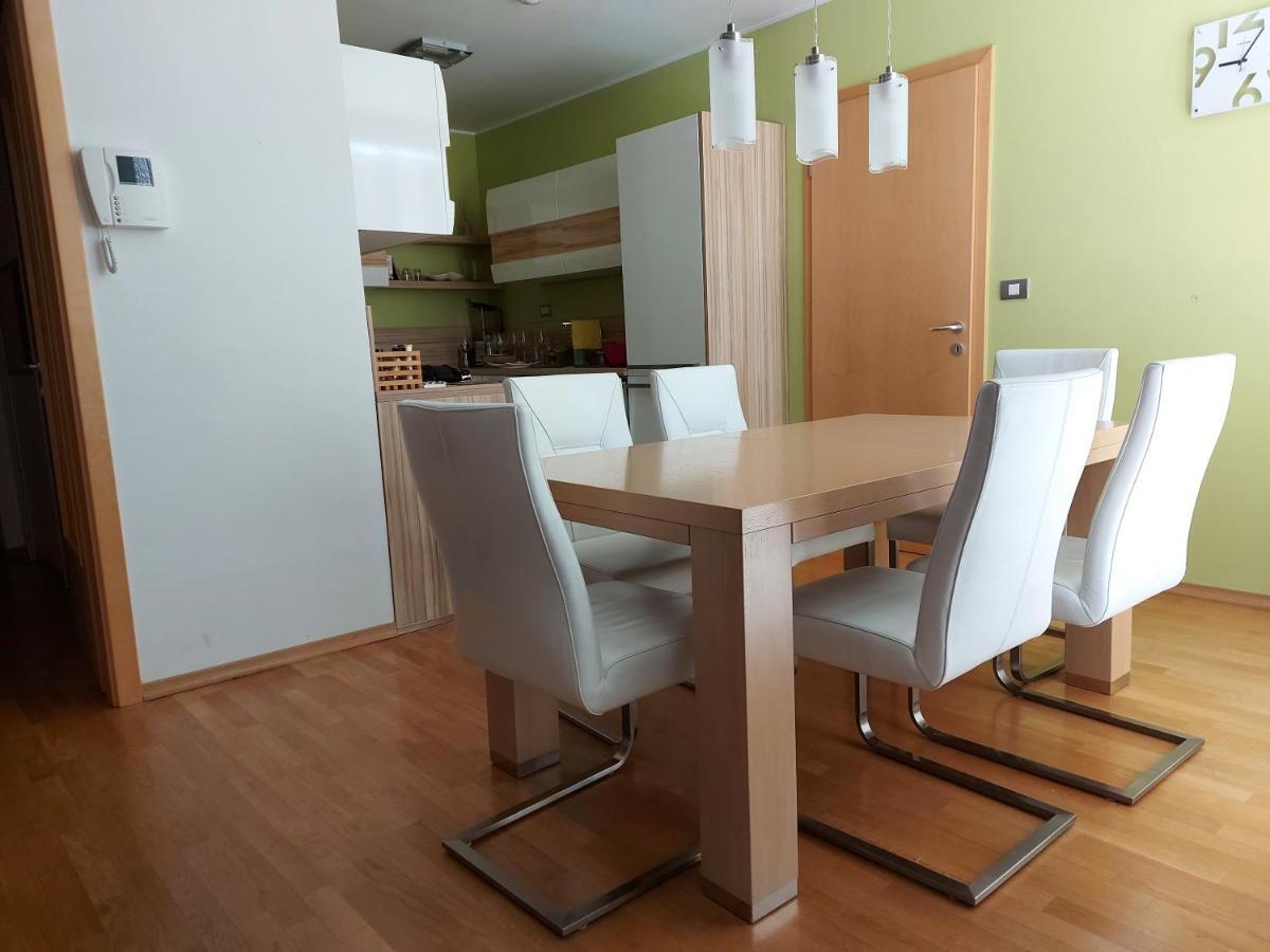 Apartma Klara Izola Exteriör bild